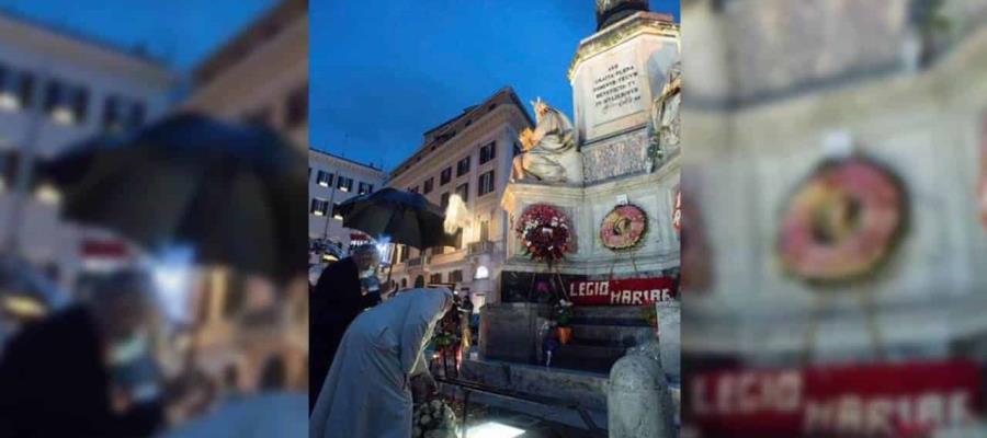 Papa Francisco acude, de manera sorpresiva, a rezar a la Inmaculada Concepción en Plaza de España en Vaticano