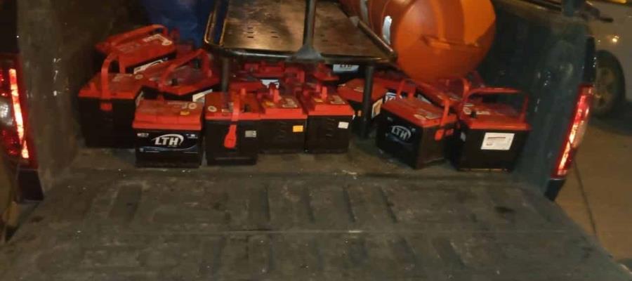 Detienen a dos por robo a comercio cuando intentaban huir en una camioneta