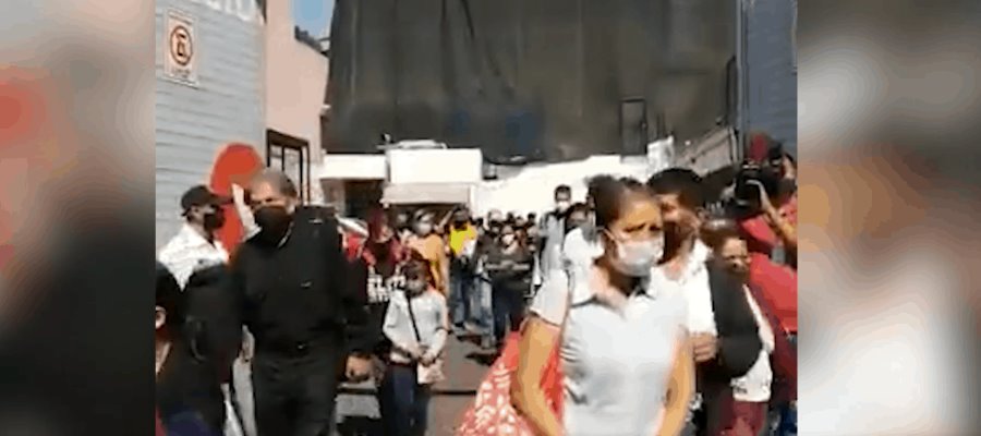 Cancelan misa con más de 500 personas de templo en Tacubaya Cancelan misa con más de 500 personas de templo en Tacubaya