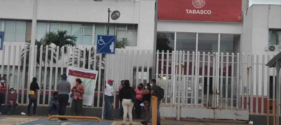 Por tercer día se manifiestan en Bienestar; damnificados piden ser censados