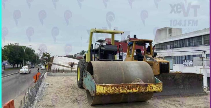 Paran trabajos en el distribuidor vial de Universidad para darle descanso a obreros 