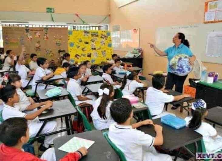 Llama AMLO a reabrir escuelas en donde hay semáforo epidemiológico verde Llama AMLO a reabrir escuelas en donde hay semáforo epidemiológico verde