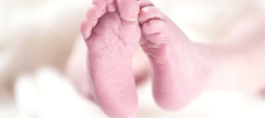 Supera bebé 70 días hospitalizado por Covid-19 en España