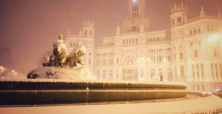 Reportan al menos 3 fallecidos por tormenta de nieve en España