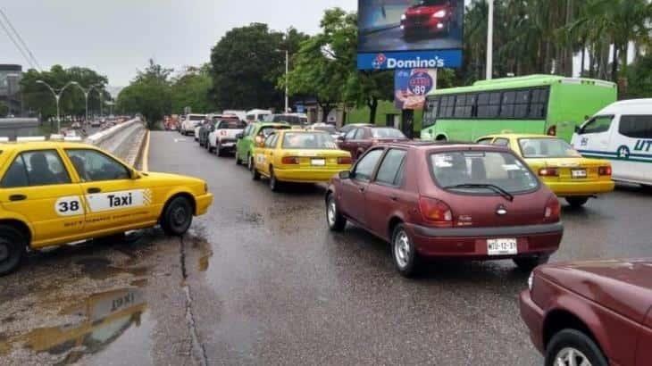 Anuncian incentivos fiscales para vehículos cumplidos este 2021