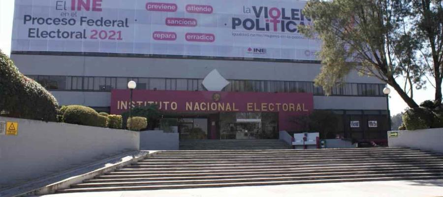 Pide Andrés Manuel al INE no confundir propaganda con información