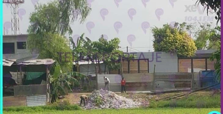 Denuncian vecinos de Valle Marino relleno irregular de laguna; piden se delimite