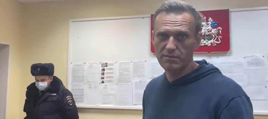 Dicta Rusia 30 días de prisión preventiva a Navalny, líder opositor a Putin