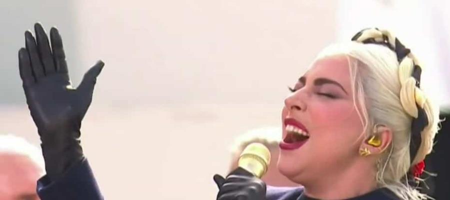 Lady Gaga interpreta el himno nacional de Estados Unidos