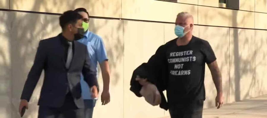 Acusan a líder de los Proud Boys de invitar a sus seguidores a participar en asalto al Capitolio Acusan a líder de los Proud Boys de invitar a sus seguidores a participar en asalto al Capitolio