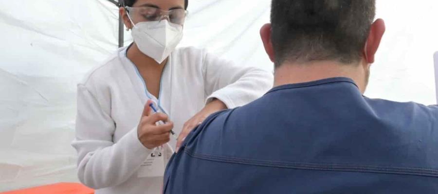 Vacunación en Campeche incluirá a personal operativo y administrativo de escuelas para poder reanudar clases