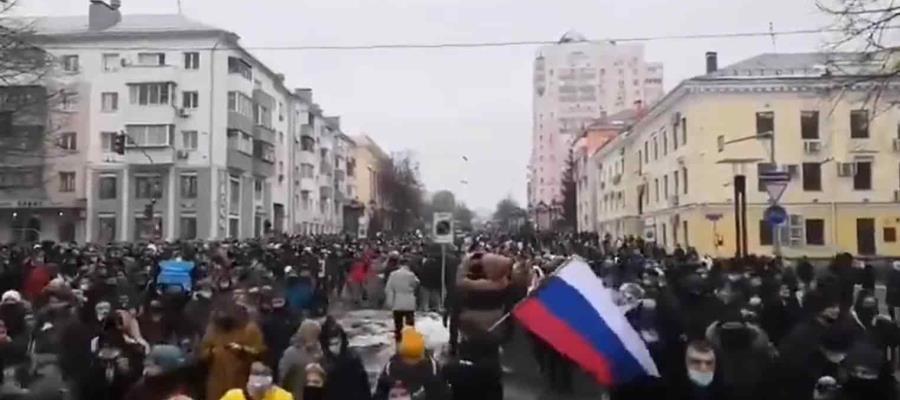 Detienen en Rusia a esposa de Alexéi Navalni, líder opositor al presidente Putin