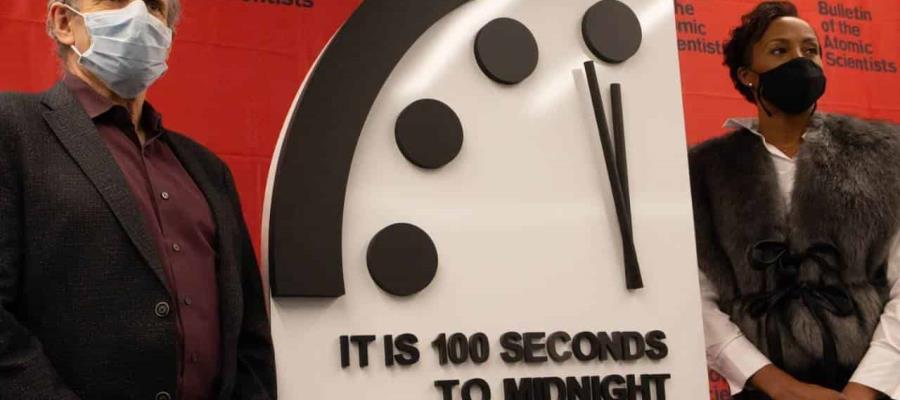 Científicos mantienen ‘reloj apocalíptico’ a 100 segundos del fin del mundo