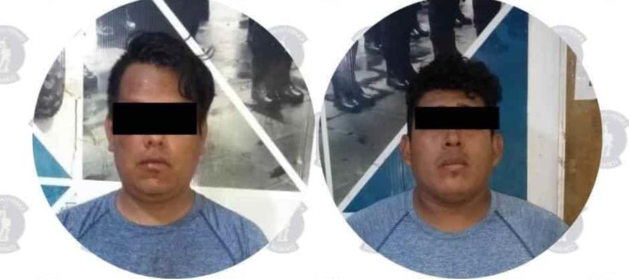 Detienen en Tabasco a dos policías acusados de delito sexual