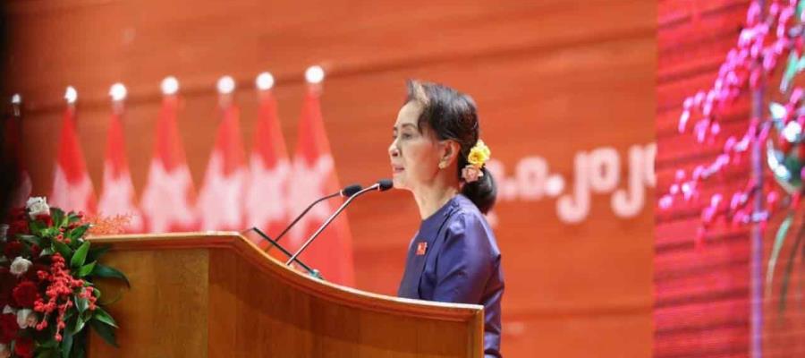 Llama Aung San Suu Kyi a resistir el golpe de Estado en Myanmar