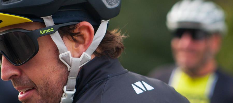 Atropellan a Fernando Alonso mientras entrenaba en bicicleta