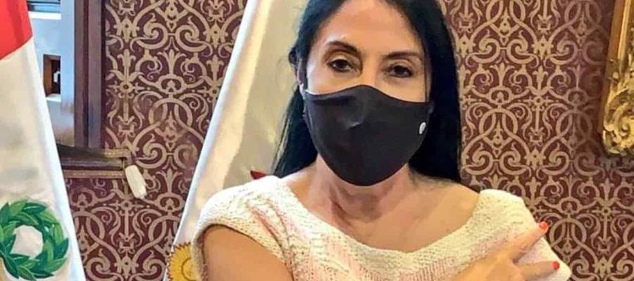 Canciller de Perú presenta su renuncia tras confesar que se aplicó la vacuna anticovid