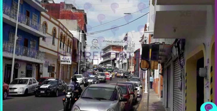 Protestan maestros contra Ley del ISSET; dicen que los están haciendo trabajar 5 años más de lo debido Protestan maestros contra Ley del ISSET; dicen que los están haciendo trabajar 5 años más de lo debido