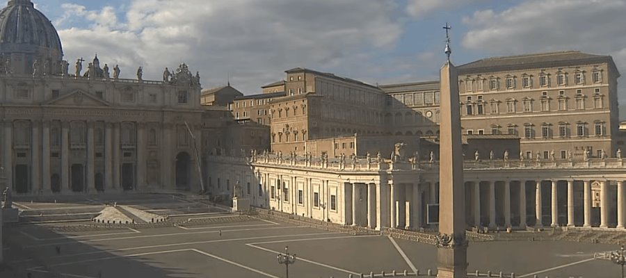 El Vaticano advierte que podría despedir a empleados que no se vacunen contra COVID El Vaticano advierte que podría despedir a empleados que no se vacunen contra COVID