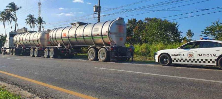 Detiene GN a dos personas en Cárdenas con 128 mil litros de hidrocarburo