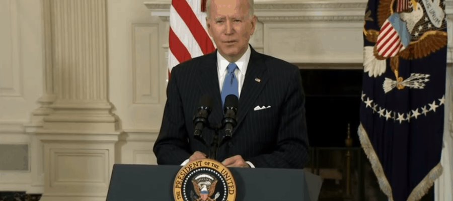 Ofrece Biden una cerveza gratis a los adultos mayores de 21 que se vacunen contra el COVID-19 Ofrece Biden una cerveza gratis a los adultos mayores de 21 que se vacunen contra el COVID-19