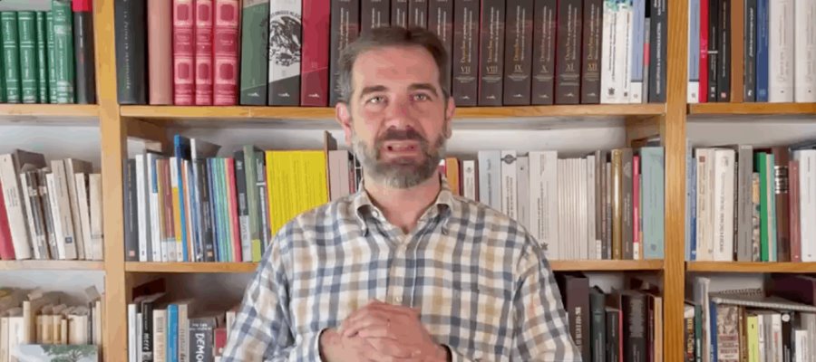 Lorenzo Córdova no es demócrata revira AMLO al presidente del INE, tras denuncia de entrega de tarjetas en NL