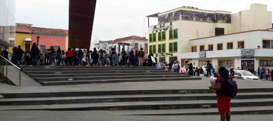 Colectivos de mujeres marchan en Villahermosa exigiendo justicia y seguridad