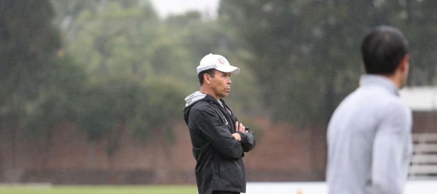 Necaxa despide al “Profe” Cruz tras tocar el sótano de la Liga MX