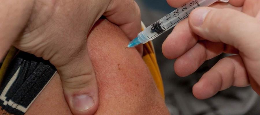 La vacuna contra el Covid-19 no protege inmediatamente, sino hasta 4 semanas después de la segunda dosis, advierte Gatell La vacuna contra el Covid-19 no protege inmediatamente, sino hasta 4 semanas después de la segunda dosis, advierte Gatell