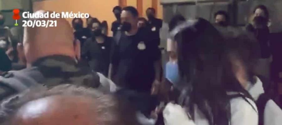 Fans de Dua Lipa fuera de control en México; la localizaron en la CDMX