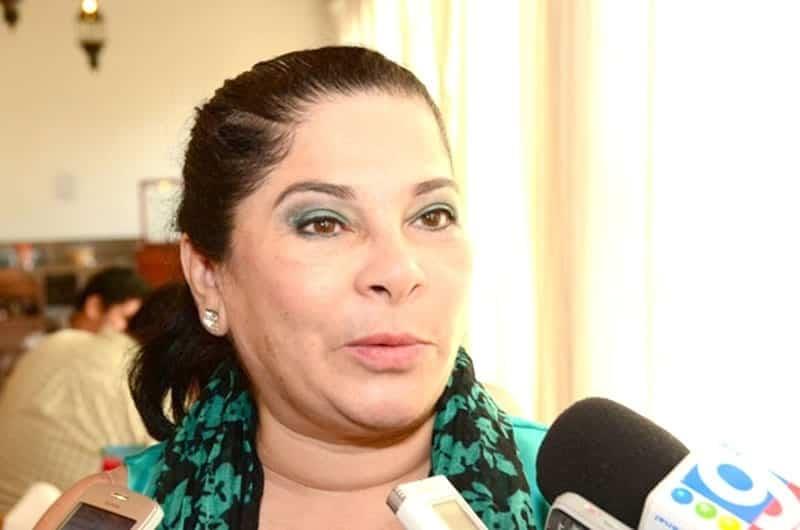 Ex diputada Ana Bertha Vidal renuncia también al PRD