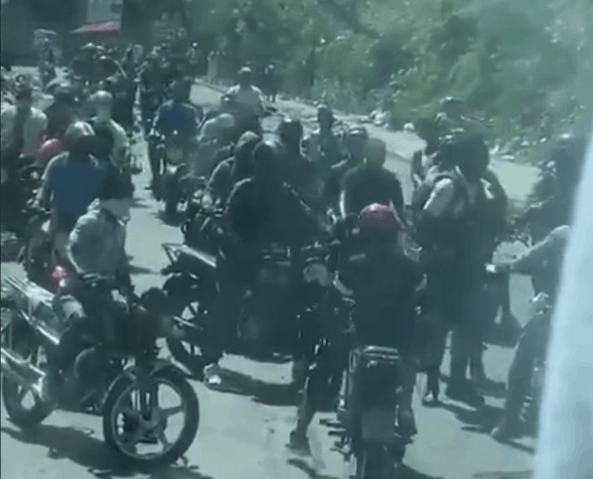 Comando armado detiene camión de la Selección de Belice en Haití