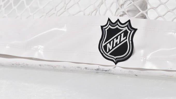 Dan de baja de por vida a árbitro por decisiones polémicas en la NHL Dan de baja de por vida a árbitro por decisiones polémicas en la NHL