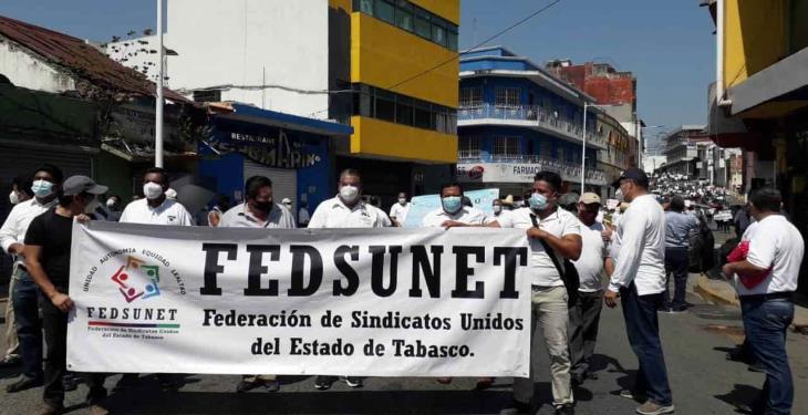 Marchan trabajadores de la educación en exigencia de jubilación digna, y gobierno les concede pensión del 100 por ciento