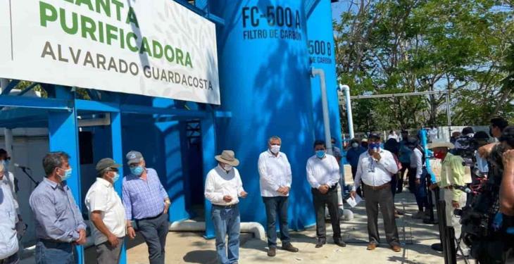 Inaugura gobernador plantas de agua, un centro de convivencia y el C-2 en Centro