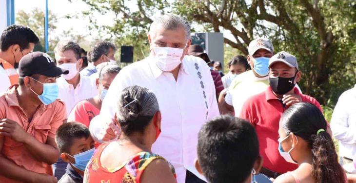 Inaugura gobernador plantas de agua, un centro de convivencia y el C-2 en Centro