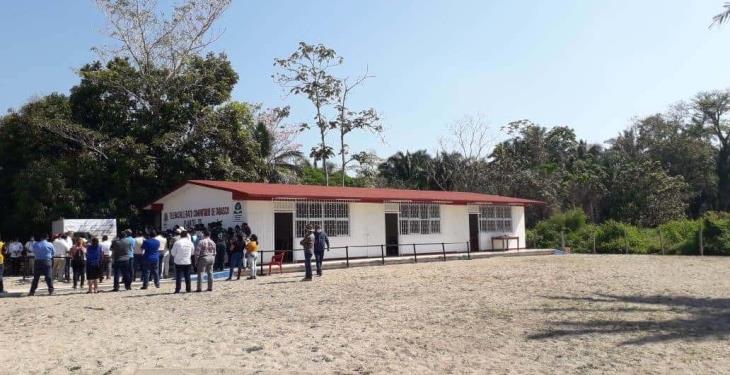 Inaugura Gobierno del Estado aulas para alumnos de Paraíso que tomaban clases en “cajones de madera”