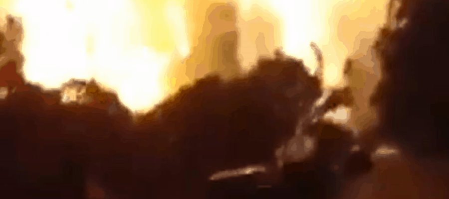 Estalla refinería de la empresa Pertamina en Balongan, Indonesia Estalla refinería de la empresa Pertamina en Balongan, Indonesia