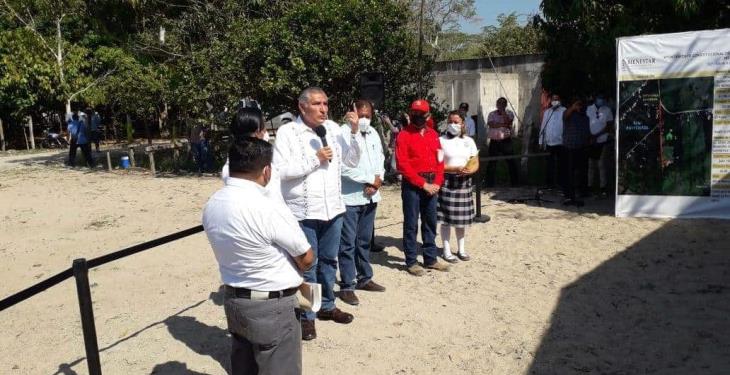 Inaugura Gobierno del Estado aulas para alumnos de Paraíso que tomaban clases en “cajones de madera”