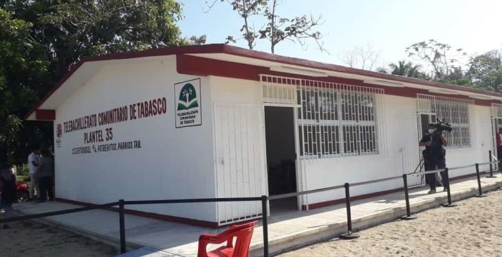 Inaugura Gobierno del Estado aulas para alumnos de Paraíso que tomaban clases en “cajones de madera”