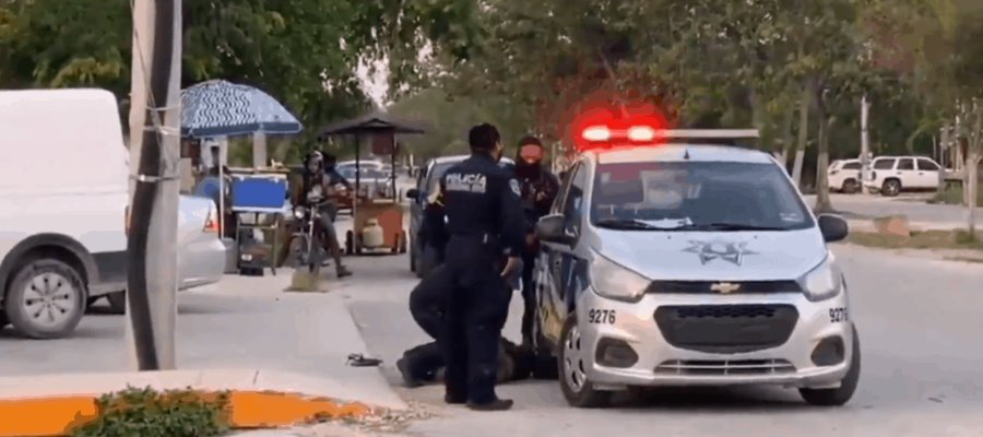 Muere mujer tras ser sometida con violencia por policías de Tulum