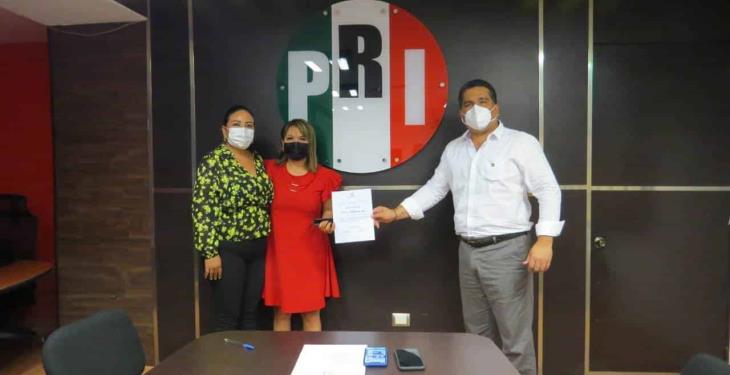 Entrega PRI-Tabasco constancias a candidatos a diputados locales Entrega PRI-Tabasco constancias a candidatos a diputados locales