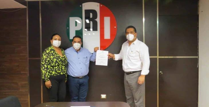 Entrega PRI-Tabasco constancias a candidatos a diputados locales Entrega PRI-Tabasco constancias a candidatos a diputados locales