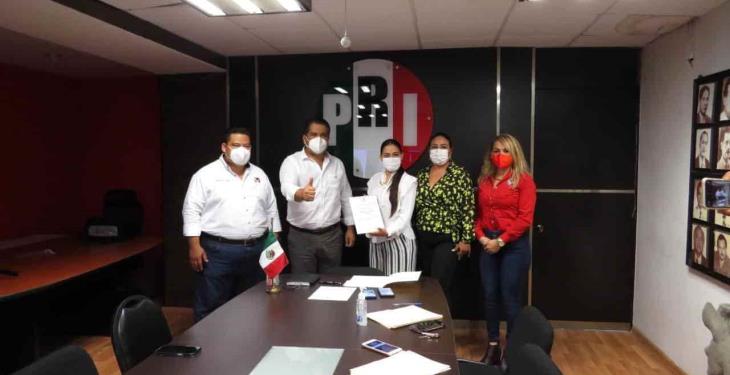 Entrega PRI-Tabasco constancias a candidatos a diputados locales Entrega PRI-Tabasco constancias a candidatos a diputados locales