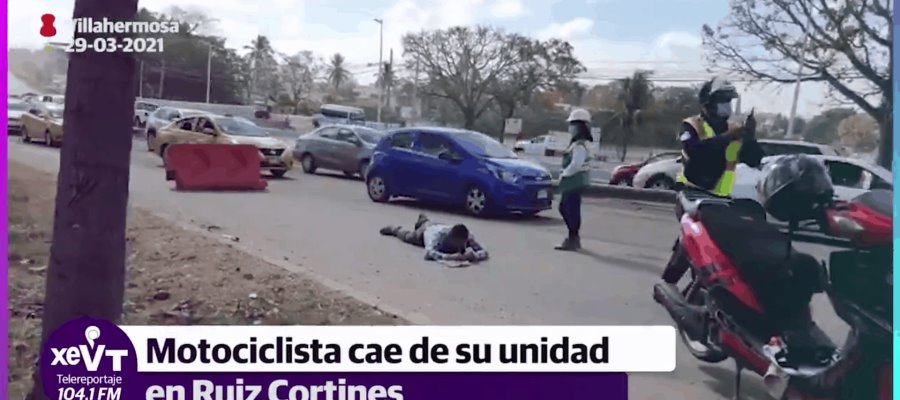 Hospitalizan a motociclista accidentado... en Ruiz Cortines Hospitalizan a motociclista accidentado... en Ruiz Cortines