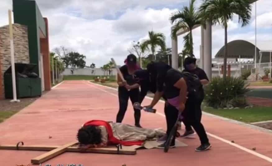 Representan en Macuspana el Viacrucis con los males de la humanidad que crucifican a Jesús en 2021