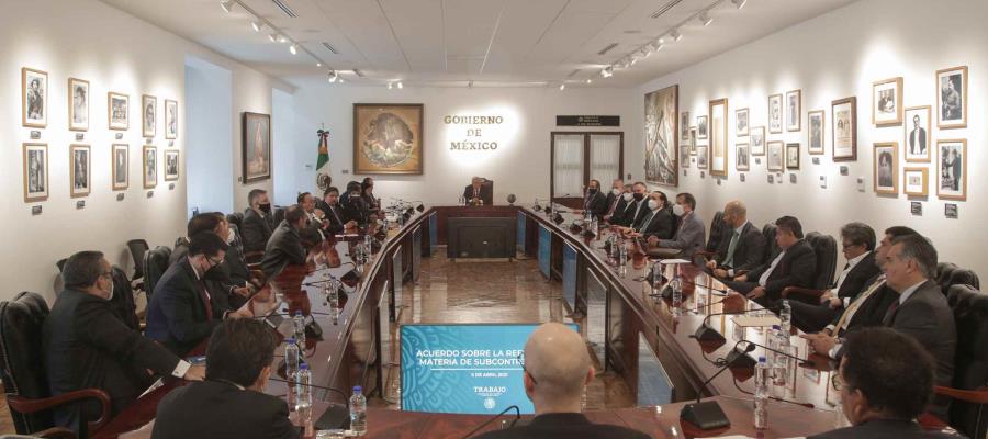 Anuncian acuerdo gobierno federal-empresarios sobre subcontratación y reparto de utilidades