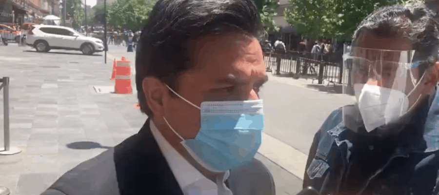 Voluntaria que aplicó vacuna vacía en CDMX se habría puesto nerviosa porque la grababan: IMSS