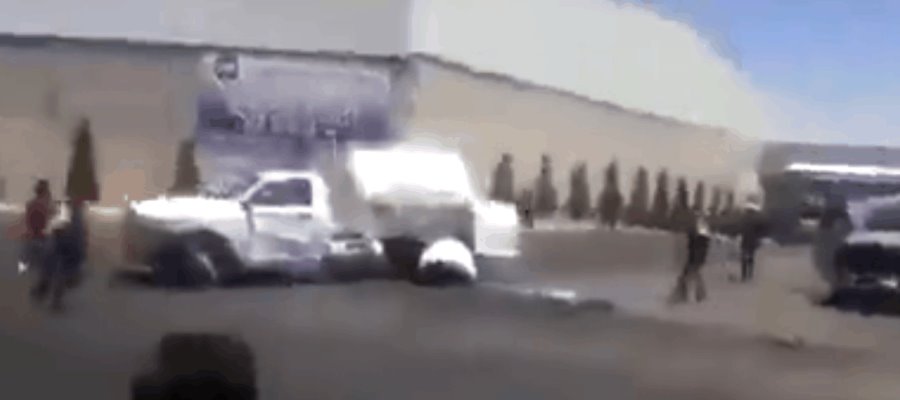 En Texcoco gaseros estrellan sus pipas al pelear el control de las rutas