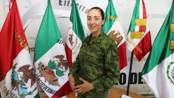Por acoso laboral, renuncia a Sedena la youtuber conocida como “La Soldado Alexa Bueno”